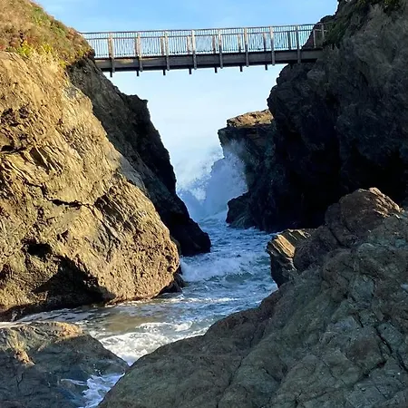 Sirens Sunset Peaceful Retreat With Stunning Sea Views, 5 Minutes From Porth